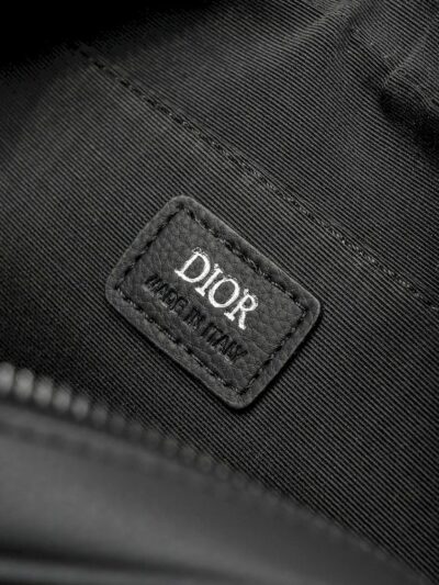 5d587c5a.