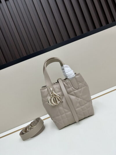 Dior Toujours 0328 13x12x8cm Jj32_1958689