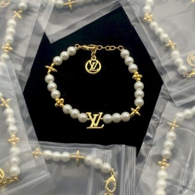 New Arrival Lv Bracelet J1905.