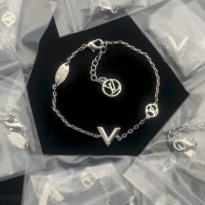 New Arrival Lv Bracelet J1912.