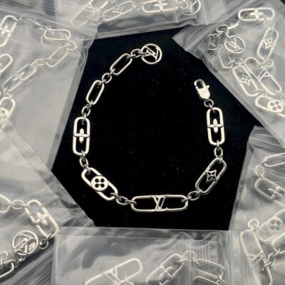 New Arrival Lv Bracelet J1917.