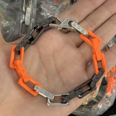 New Arrival Lv Bracelet J1932.