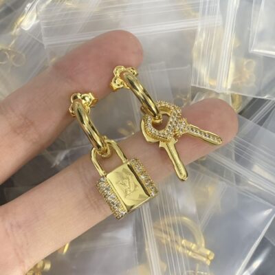 New Arrival Lv Earring J1017.
