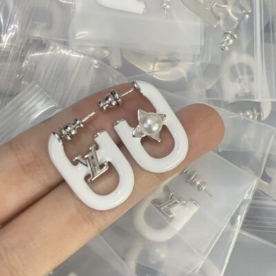 New Arrival Lv Earring J1833.