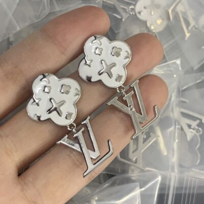 New Arrival Lv Earring J1844.