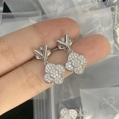 New Arrival Lv Earring J981.