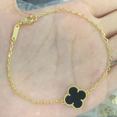 New Arrival Van Cleef & Arpels Bracelet J851..