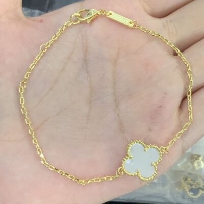 New Arrival Van Cleef & Arpels Bracelet J852..