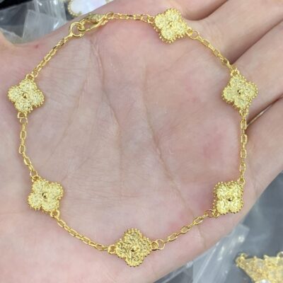 New Arrival Van Cleef & Arpels Bracelet J857..