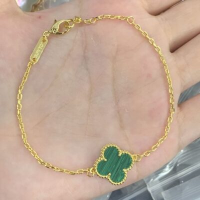 New Arrival Van Cleef & Arpels Bracelet J864..