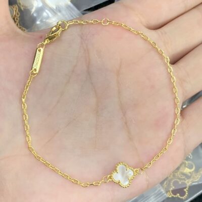 New Arrival Van Cleef & Arpels Bracelet J866..