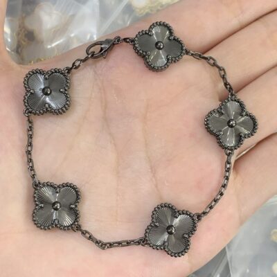 New Arrival Van Cleef & Arpels Bracelet J867..