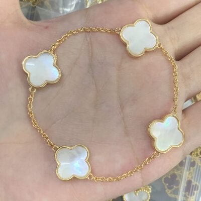 New Arrival Van Cleef & Arpels Bracelet J871.