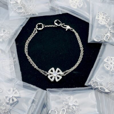 New Arrival Van Cleef & Arpels Bracelet J874.