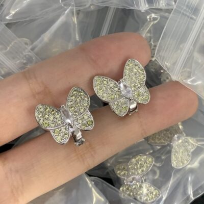 New Arrival Van Cleef & Arpels Earring J782.