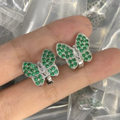 New Arrival Van Cleef & Arpels Earring J784.