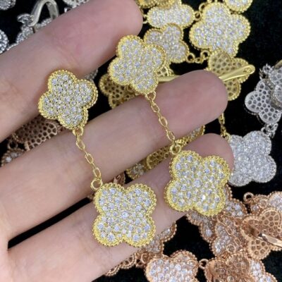 New Arrival Van Cleef & Arpels Earring J791.