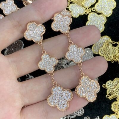 New Arrival Van Cleef & Arpels Earring J793.