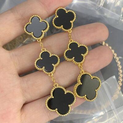 New Arrival Van Cleef & Arpels Earring J815.