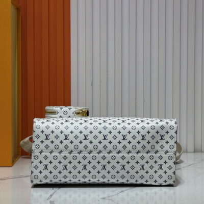 On M46373 25x19x11 5cm Ss8_1970303