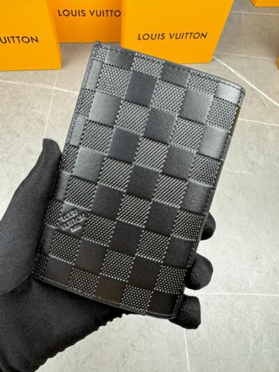 Cb05860f.