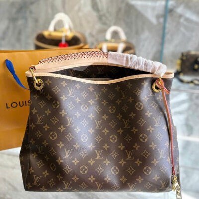 Z5771421974308_41ddf4221df927e12ed09c300c12a8a2