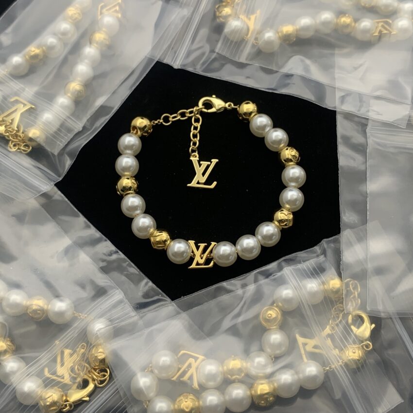 New Arrival Lv Bracelet J1098