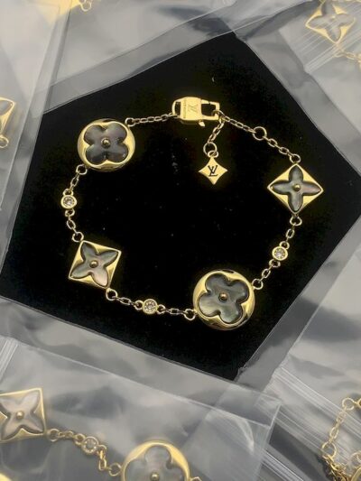 New Arrival Lv Bracelet J1909.