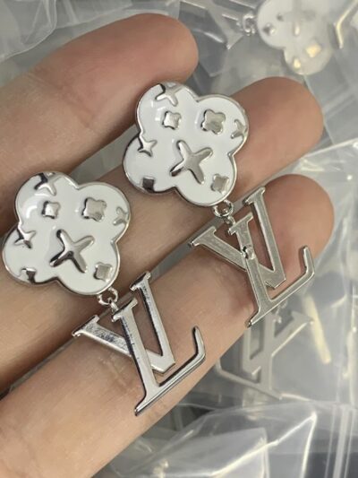 New Arrival Lv Earring J1844.