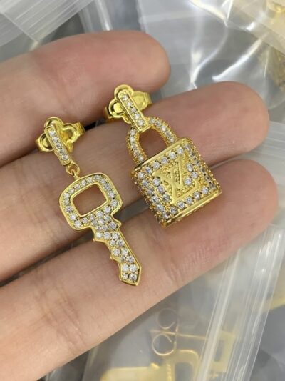 New Arrival Lv Earring J970.