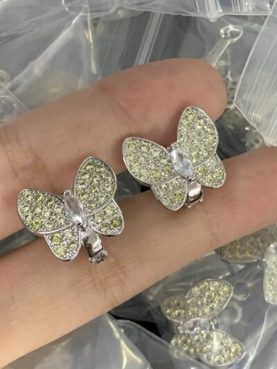 New Arrival Van Cleef & Arpels Earring J782.