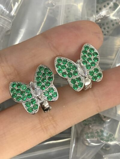 New Arrival Van Cleef & Arpels Earring J784.