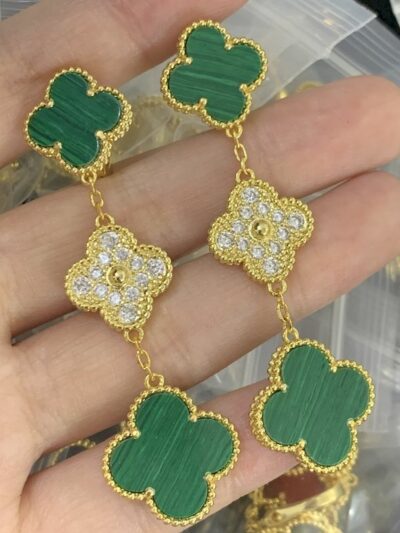 New Arrival Van Cleef & Arpels Earring J813.